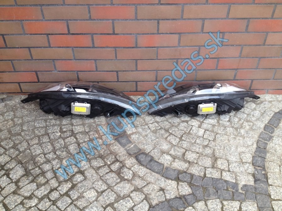 Predné pravé-ľavé XENON svetlá KIA SPORTAGE 3 